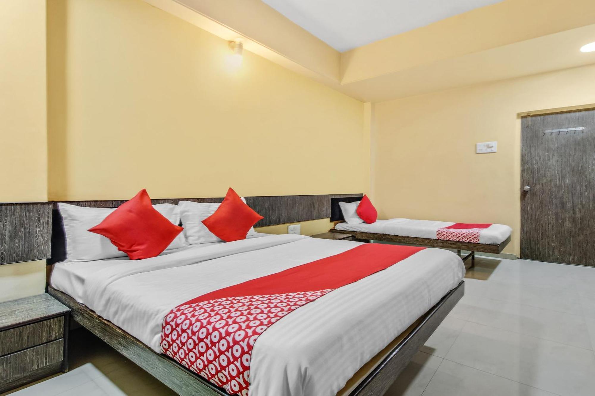 Hotel O Priyanka Residency 索拉普 外观 照片